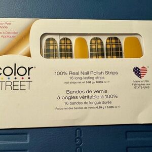 Color Street Breaking Plaid Nail Polish Strips